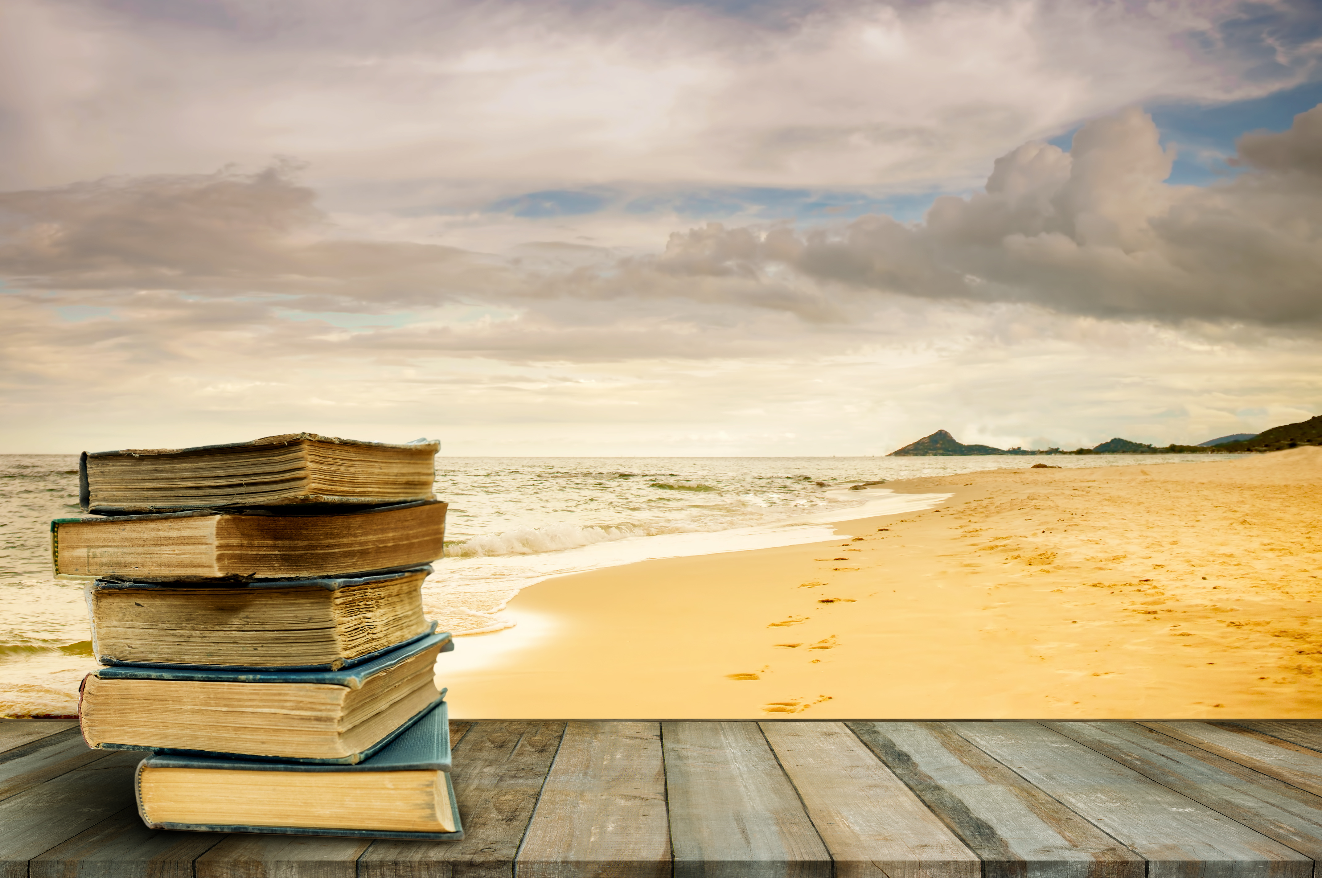 Of Books And Beaches: Summer Reading 2017